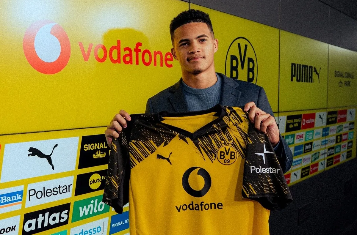 Жълто черните подписаха със 17 годишен талант Борусия Дортмунд привлече