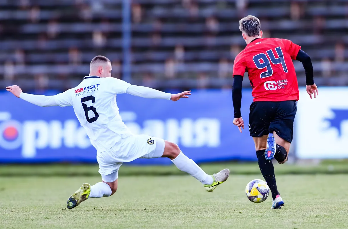 Дясното крило на Локомотив Пловдив Каталин Иту се приближи още