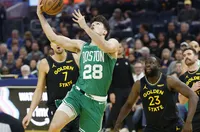 Бостън победи Голдън Стейт за второ място на Изток