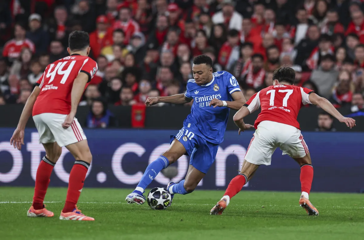 Ръководството на Пари Сен Жермен е платило на бившия нападател