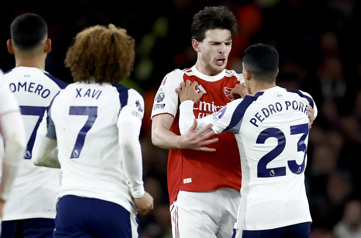 Дерби на двата свята: Лидерът „Арсенал“ срещу борещия се за спасение „Тотнъм“