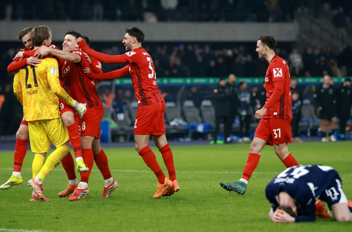 Фрайбург с четвърта поред домакинска победа в Бундеслигата (ВИДЕО)