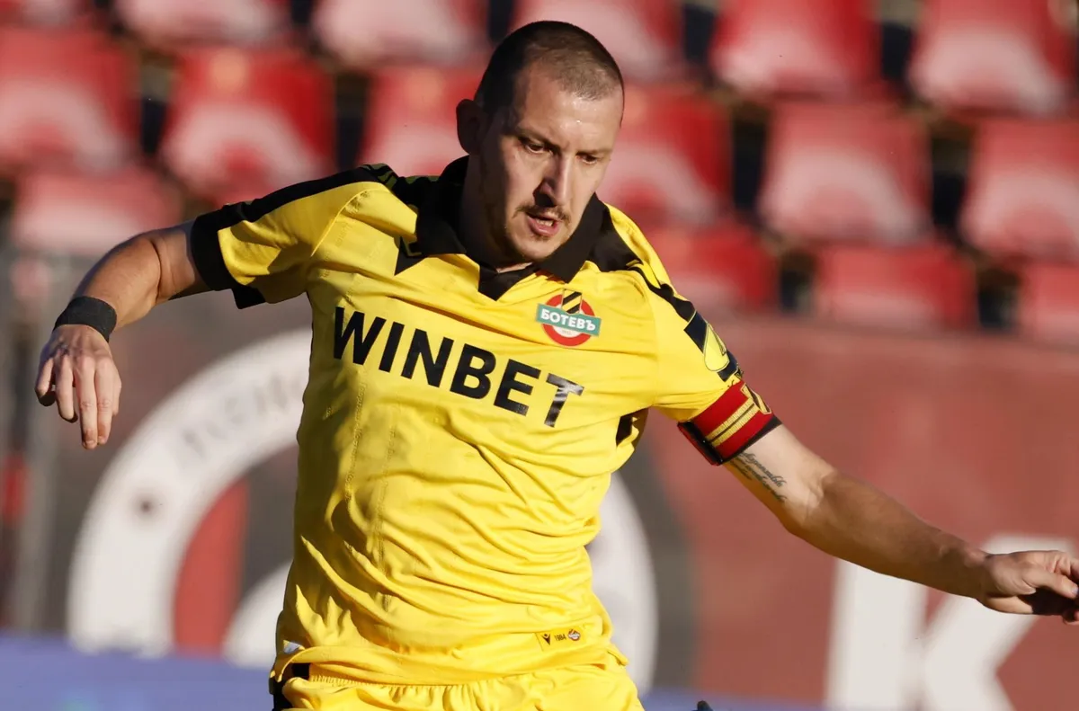 Ботев Пд без Неделев и още четирима за Лудогорец