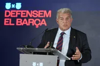 Лапорта за раздялата с Меси: Най-тъжното ми събитие в Барселона