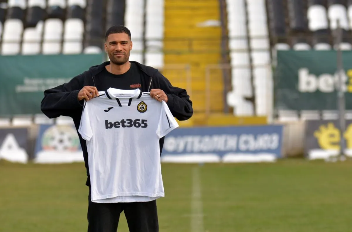 ОФИЦИАЛНО: Славия обяви трансфера на Дейвид Малембана