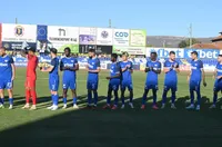 Монтана се раздели с халф