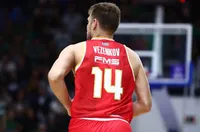 Олимпиакос пада в Евролигата без Везенков