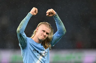 Барселона иска Алварес или Холанд