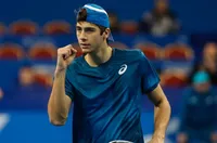 Донски на полуфинал в Индия