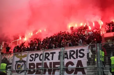 Бенфика отстрани петима свои фенове за расистко поведение