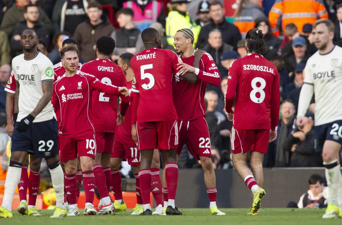 ОБЗОР: Ливърпул се развихри и отнесе Уест Хем с 5:2 (РЕЗУЛТАТИ)(ВИДЕО)