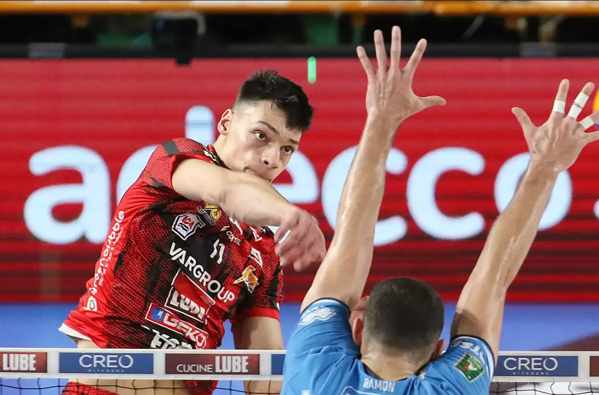 26 точки на Алекс Николов не стигнаха за победа на Лубе (ВИДЕО)