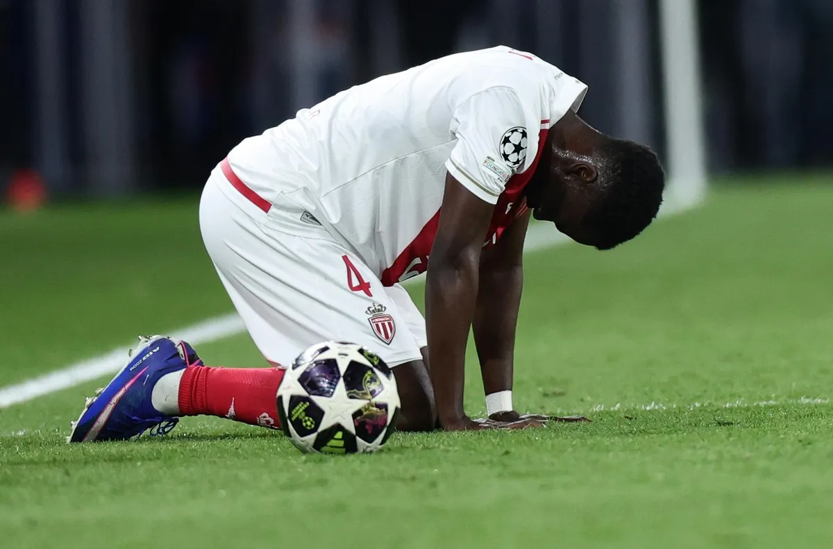 Монако продължава да преследва Европа след 2:0 над Анже