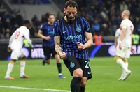 Интер се отърси от кошмара "Бодьо/Глимт" с 2:0 над Дженоа