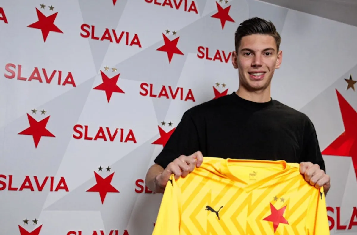 Български национал герой в дербито на Прага