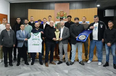 Кметът на Варна посрещна носителите на Купата на България от Черно море Тича