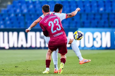 Септември с амбиции за спасение гостува на Ботев 