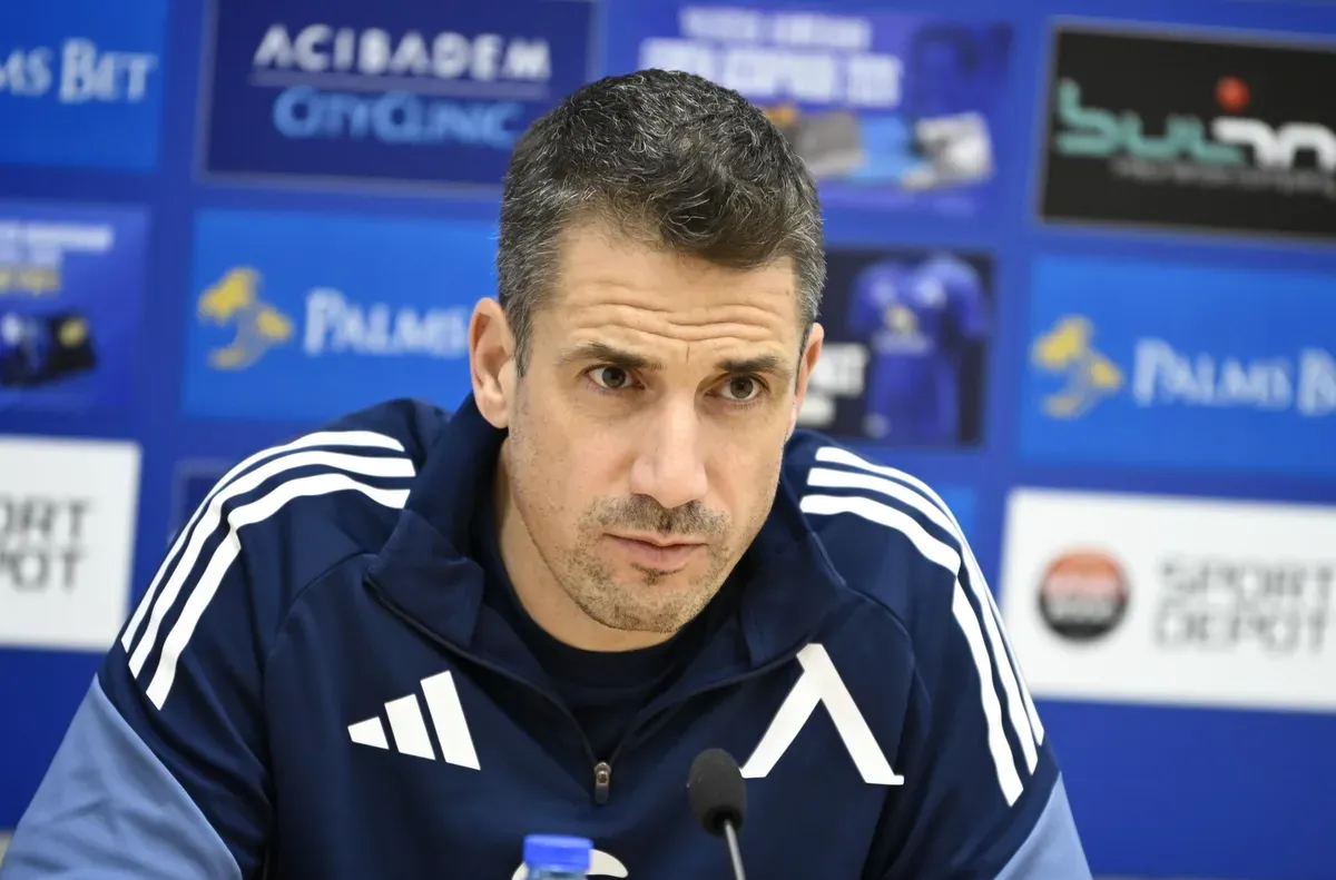 Веласкес: Отиваме да направим изключителен мач срещу Лудогорец