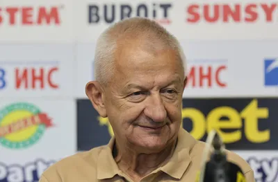 Култов Крушарски: Левски да вземе отбора на Локомотив (Пловдив) за Разград