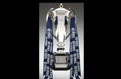 Изгоря емблематичен ръгби трофей