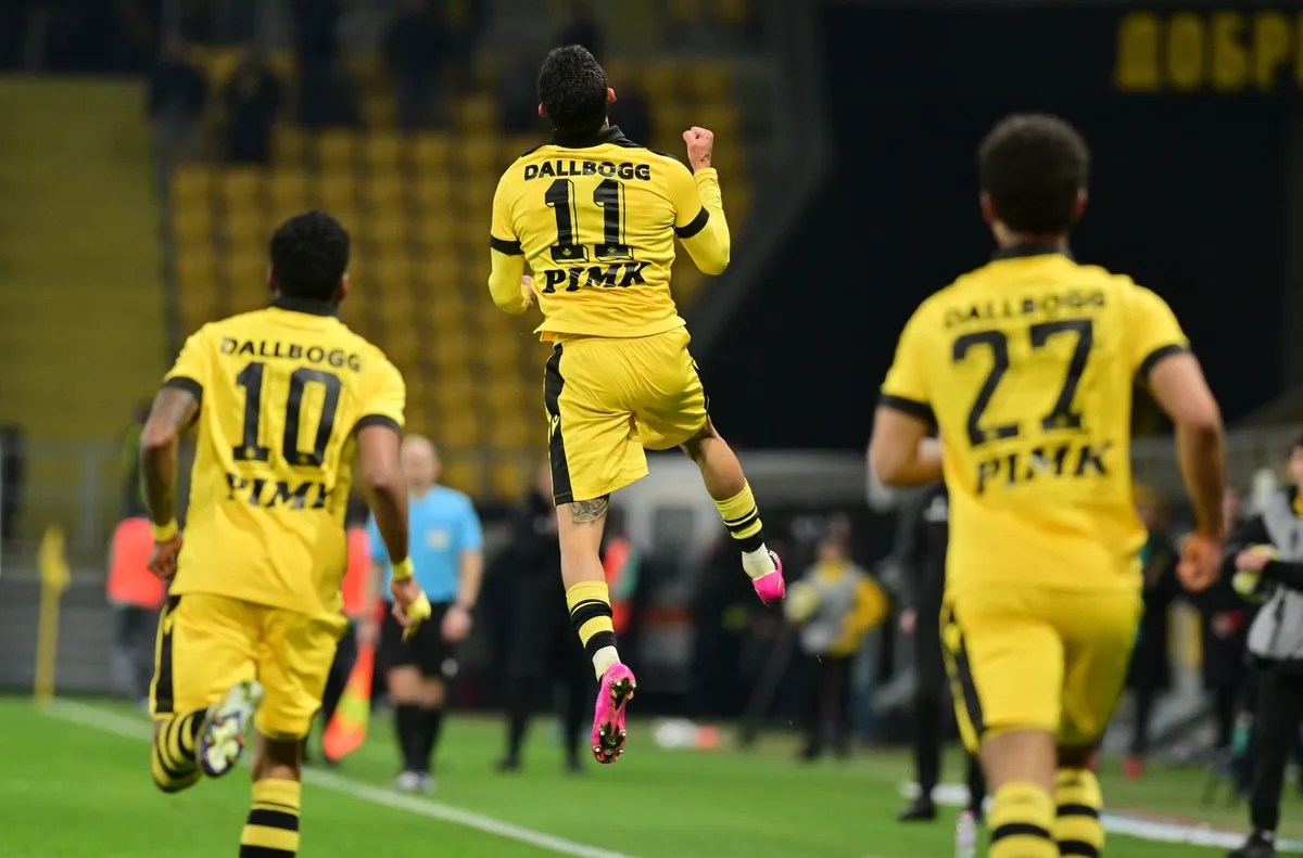 Ботев Пловдив матира Септември с два гола за 5 минути (ВИДЕО)