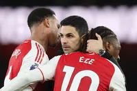 Арсенал се измъкна срещу Брайтън и увеличи аванса си във ВЛ 