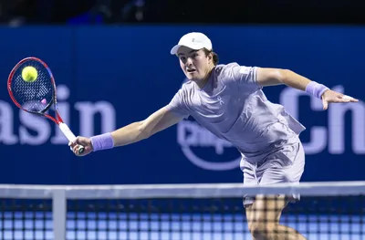 Шаповалов надигра Циципас на старта на турнира по тенис тенис Индиън Уелс