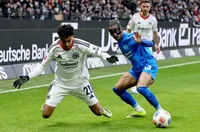 Ливърпул следи отблизо защитник на Айнтрахт