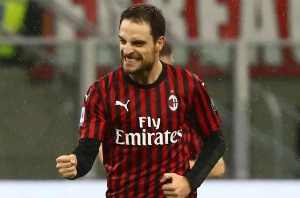 Бивша халф на Милан и национал на Италия прекрати кариерата си