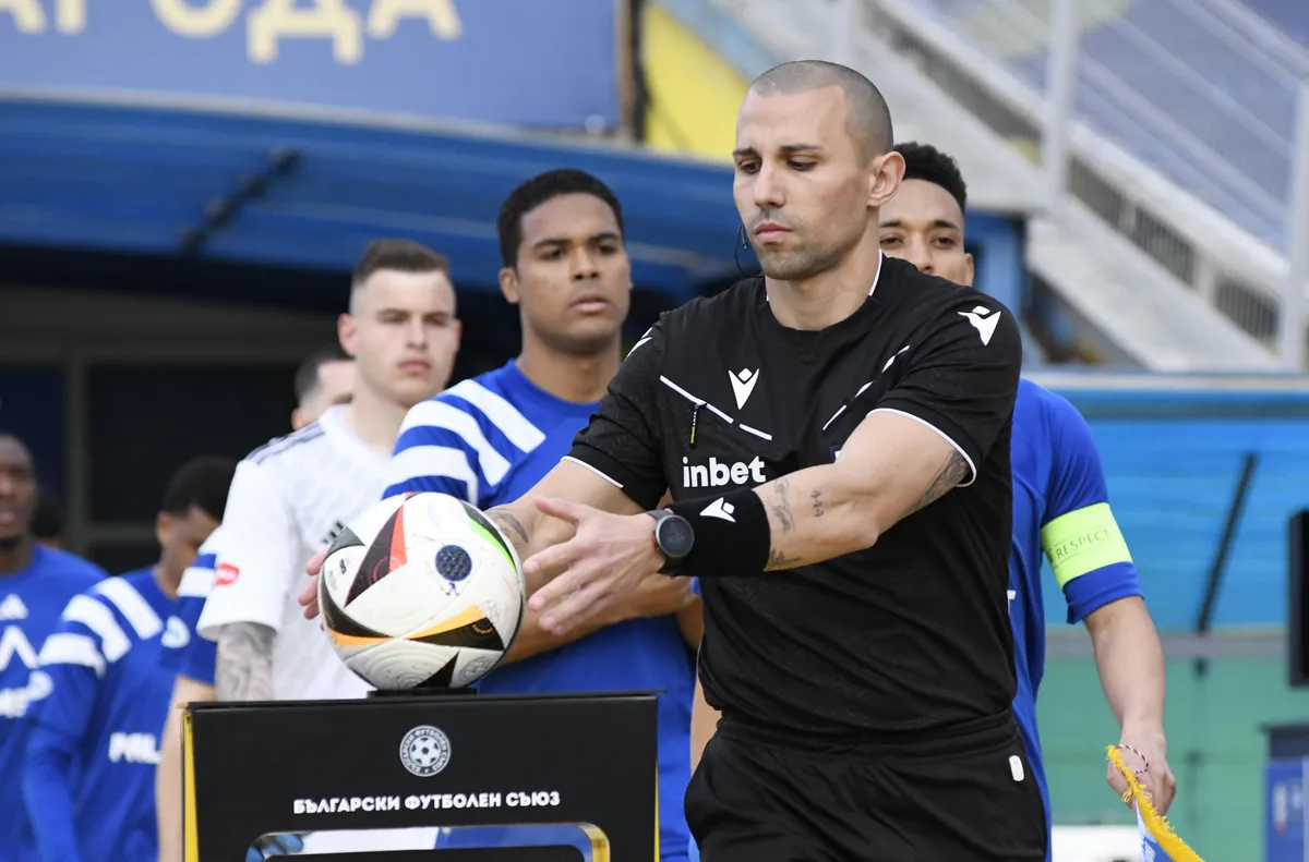 Димитър Димитров ще свири Левски - Локо Пловдив