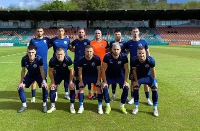 Краят на четирикратен шампион: Една година „визия“ и един град без отбор