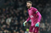 Юве иска вратаря на Тотнъм