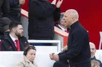 Слот: Ливърпул играе различно всеки 3 дни