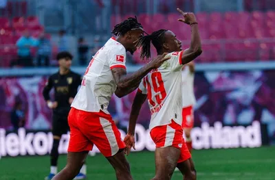 ОБЗОР: РБ Лайпциг с късен обрат над Аугсбург, Леверкузен със зрелищно 3:3 във Фрайбург