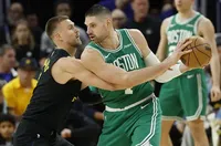 Центърът на Бостън Селтикс претърпя операция