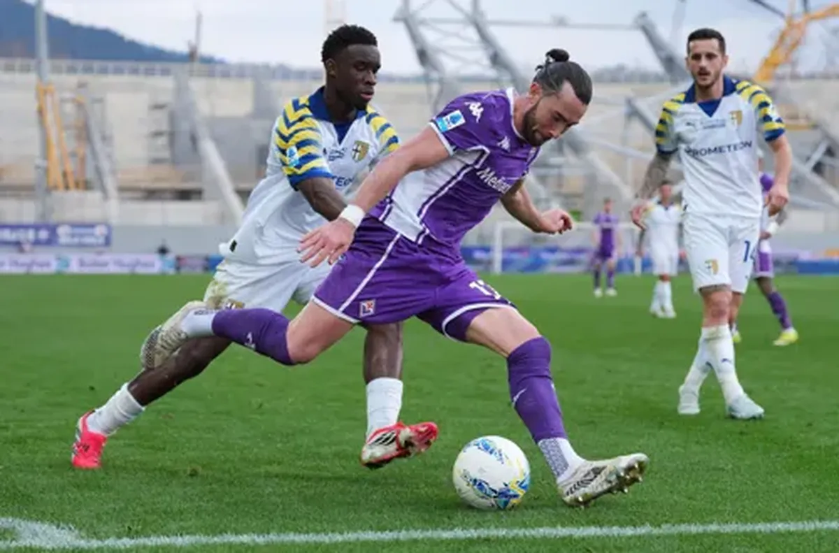 Фиорентина излезе от зоната на изпадащите за първи път от октомври насам (ВИДЕО)