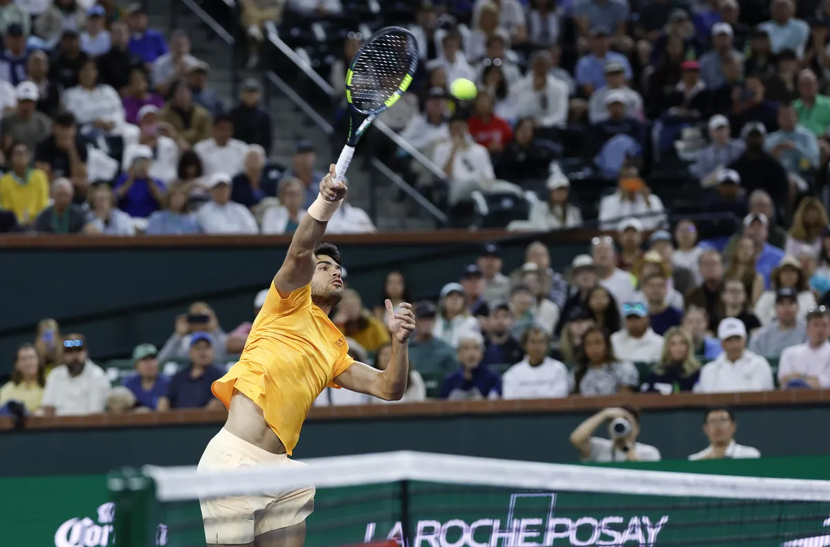 Карлос Алкарас безпроблемно в четвърти кръг на турнира в Индиън Уелс