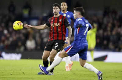 Ювентус преговаря със защитник на Борнемут