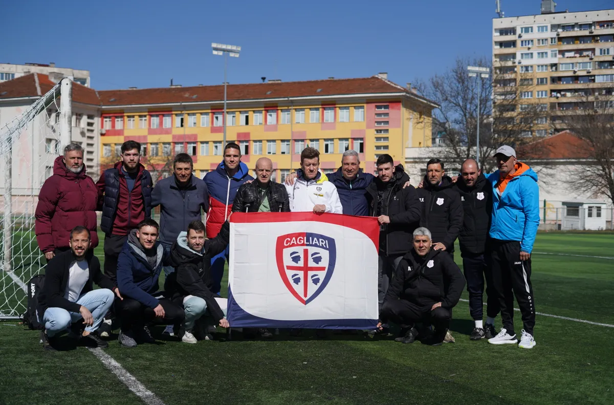 Серия А в България! Шефът на академията на Каляри обучава наши треньори