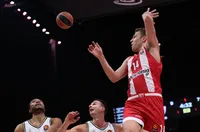 Везенков пропуска мача на Олимпиакос и с Монако