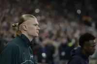 Агентът на Холанд коментира слуховете за трансфер в Барселона