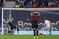 Девет от Байерн взеха точка в Леверкузен