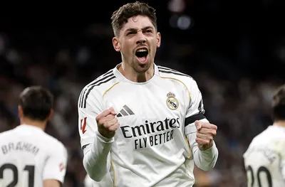 Реал (Мадрид) се справи лесно с Елче, Валверде продължава да впечатлява с голове