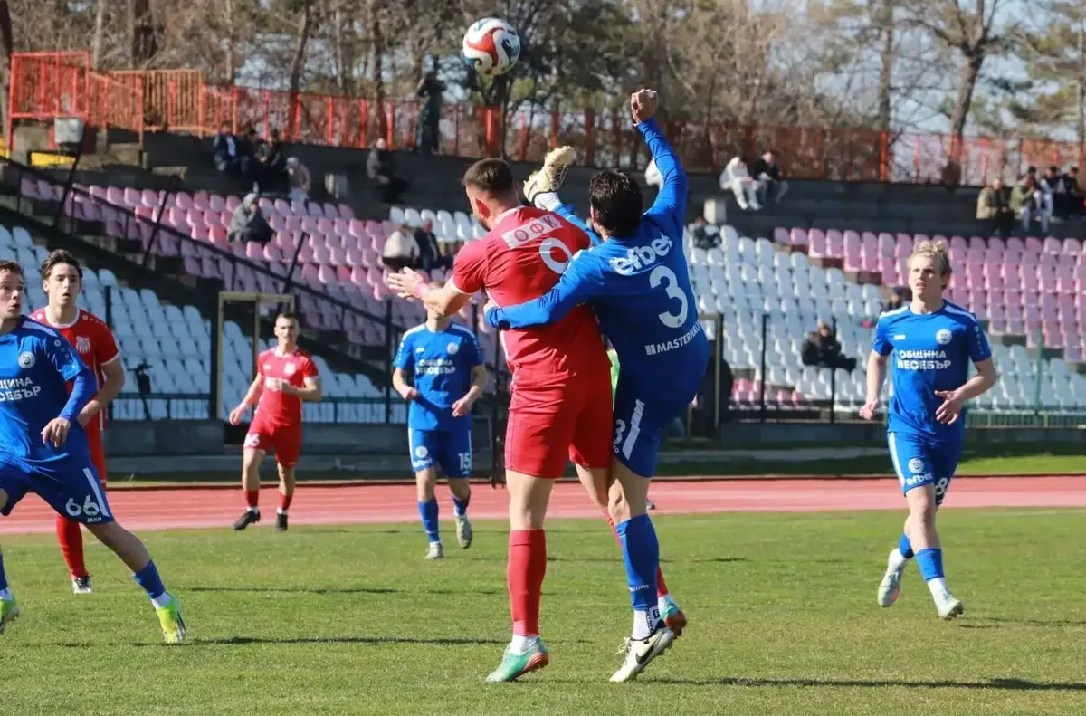 Несебър не успя да победи в Хасково - 0:0