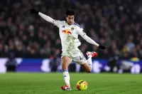 Илия Груев с едно полувреме за Лийдс в Лондон