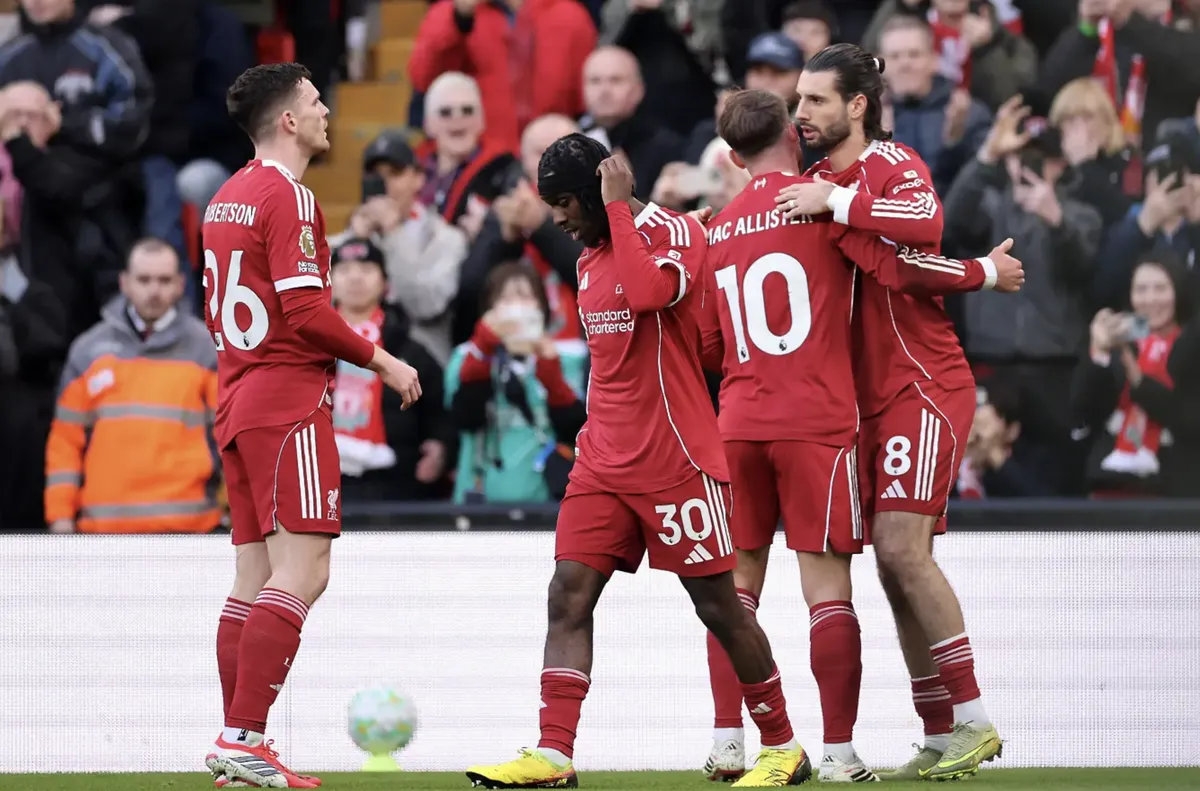 Звучен провал на Ливърпул насред "Анфийлд", допусна голяма грешка срещу Тотнъм (ВИДЕО)