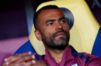 Италианският Чезена назначи Ашли Коул за нов старши-треньор