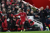 Арне Слот приема освиркванията за нормални