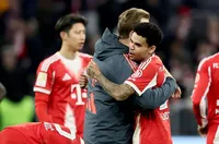 Червеният картон на Диас остава