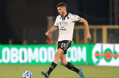 Петко Христов титуляр и капитан в Серия Б